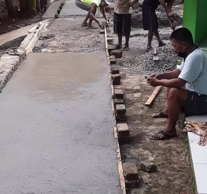 Pembangunan Rabat Beton di RW 03 Desa Pangebatan